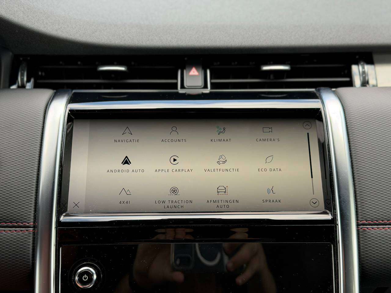 Land Rover Discovery Sport SPORT 4WD R DYNAMIC VERWARMD STUUR VERWARMDE ZETELS V+A CARPLAY ELEKTRISCHE ZETELS — foto 12 van 12