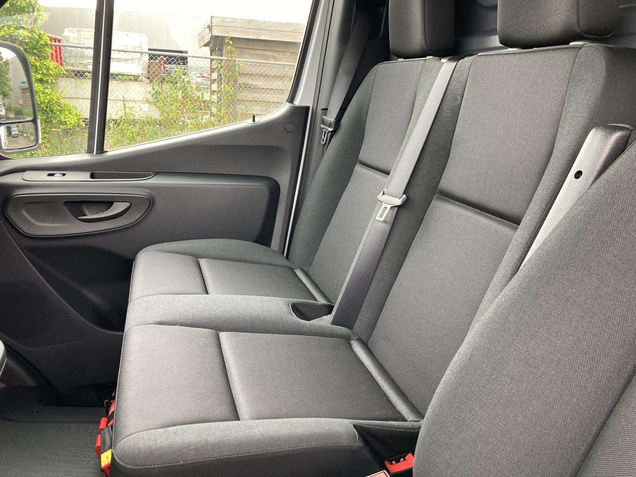 Mercedes-Benz Sprinter 317 CDi 170 L2H2 38.850€ netto Camera/Navi — foto 20 van 25