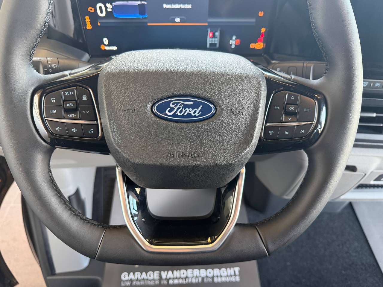 Ford Transit Custom MULTI-USE L2 SPORT PHEV 5 ZIT NIEUW OKM 45400+BTW — foto 16 van 21