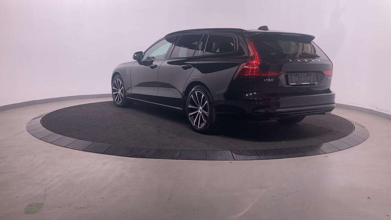 Volvo V60 T6 AWD PLUS DARK — foto 7 van 25