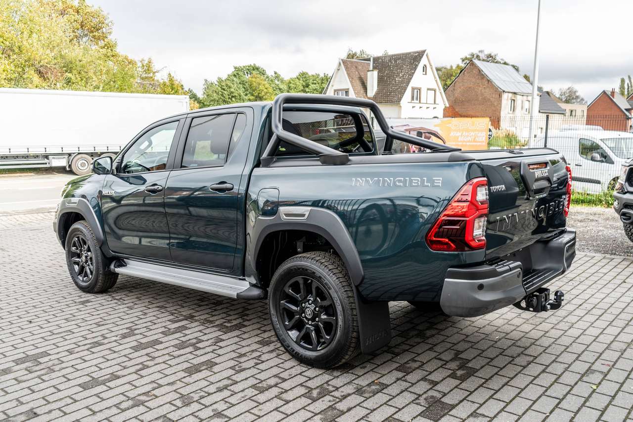 Toyota Hilux 2.8 D4D MHEV Invincible - Trekhaak / Roll cover - 52.000 excl — foto 6 van 15