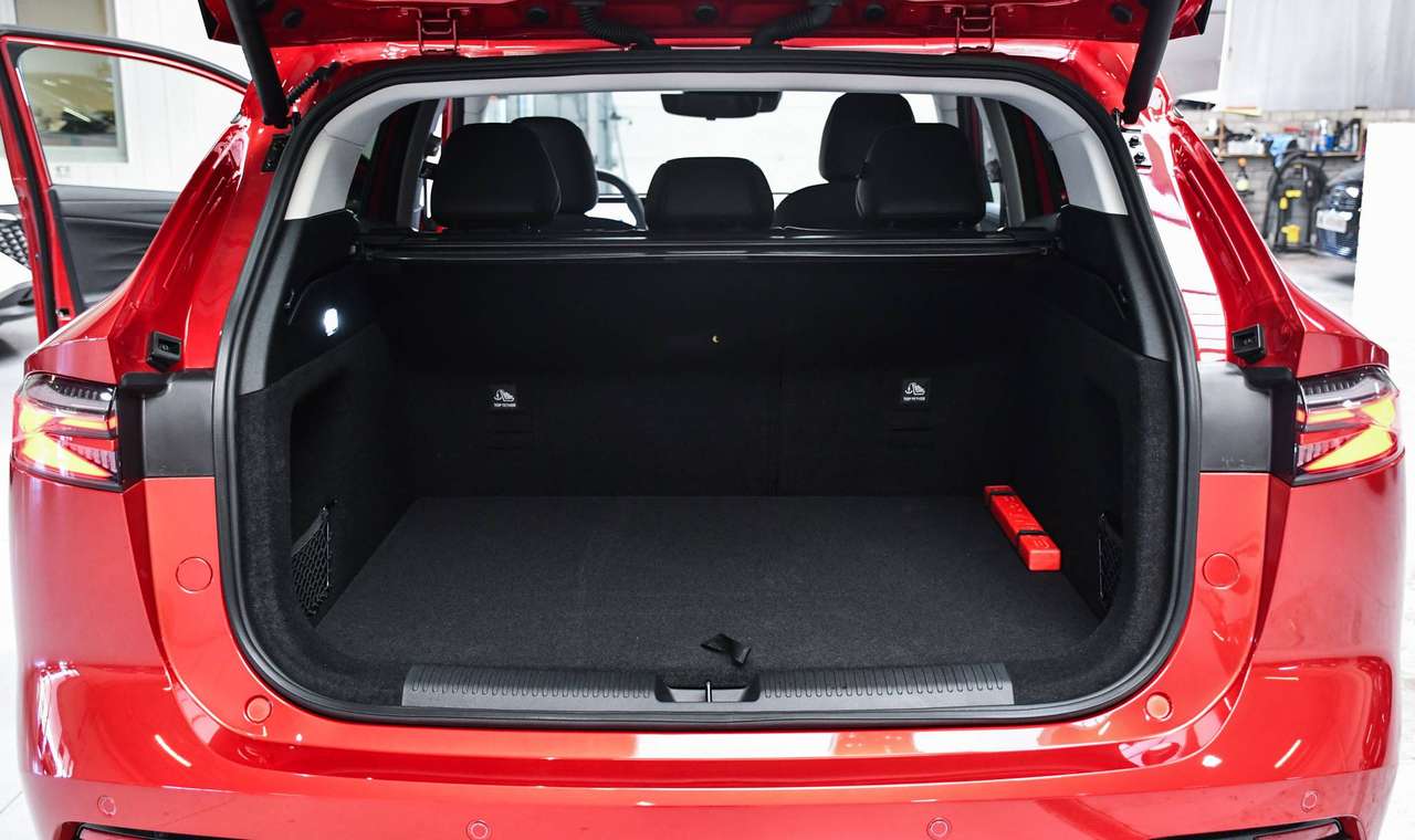 MG HS HS Hybrid  1.5 Turbo Luxury - NAVIGATIE / 360 CAMERA / SMARTLINK / ACC / BLIS — foto 23 van 24