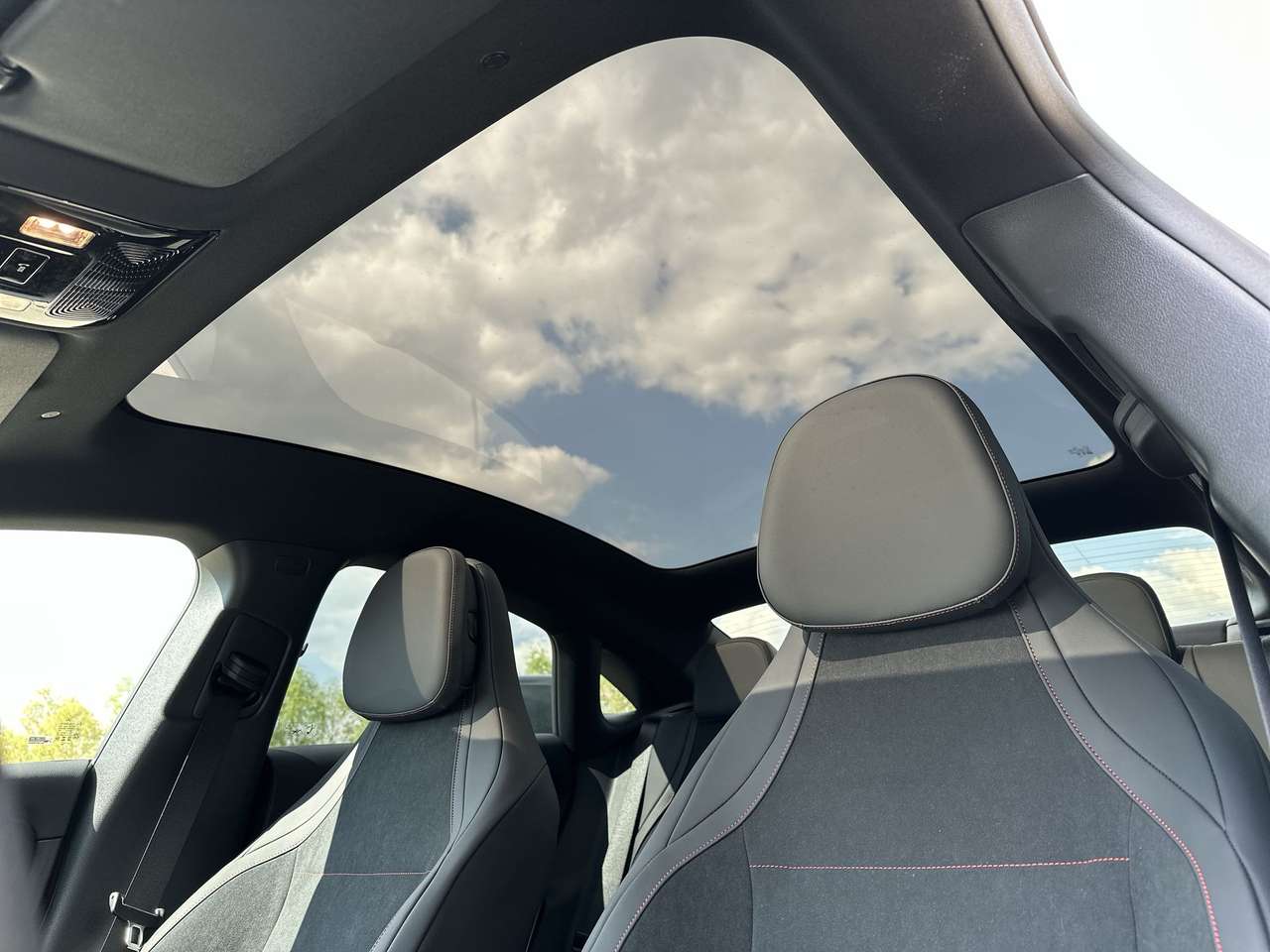 Mercedes-Benz CLA 250 + AMG LINE Electric — foto 11 van 19