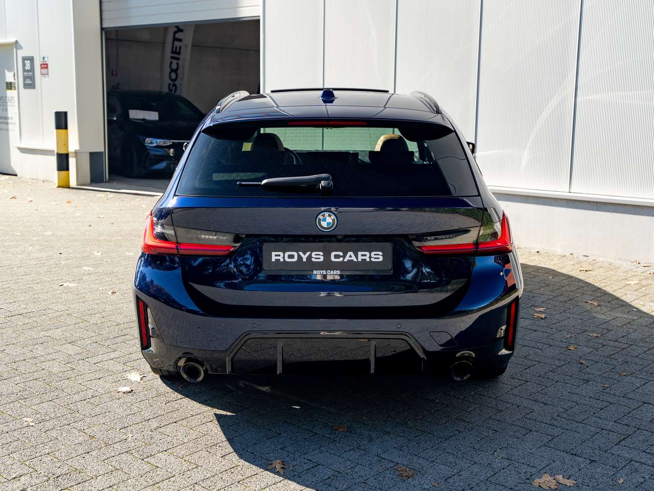 BMW 330 Touring 330e PHEV M-Sport Pro/Full PPF/Panorama/Head-up/360 Camera/Laser koplampen/Tanzanit individual/Zetelverwarming — foto 6 van 25
