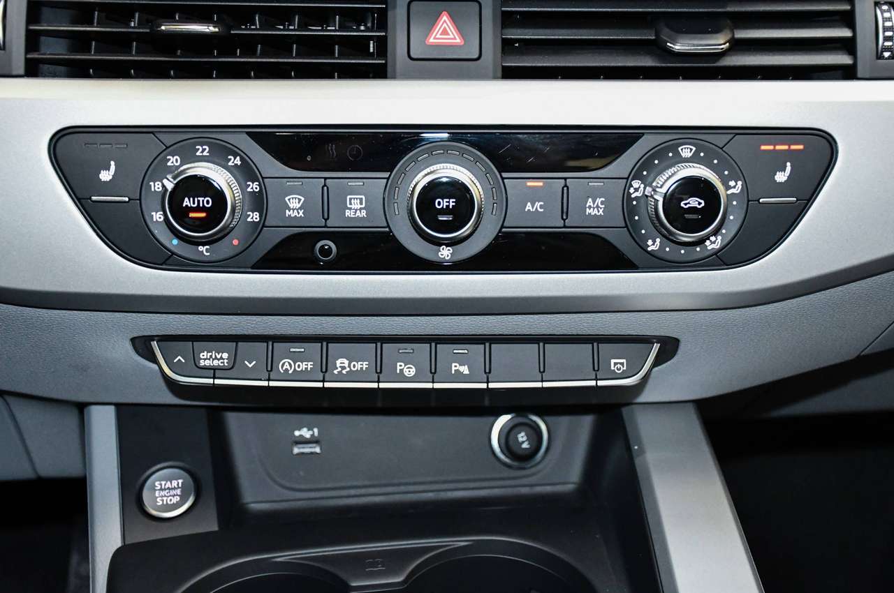 Audi A4 A4 Avant 35 TFSI S-Line S tronic - NAVIGATIE / CAMERA / SMARTLINK / ACC / BLIS / PDC — foto 17 van 22
