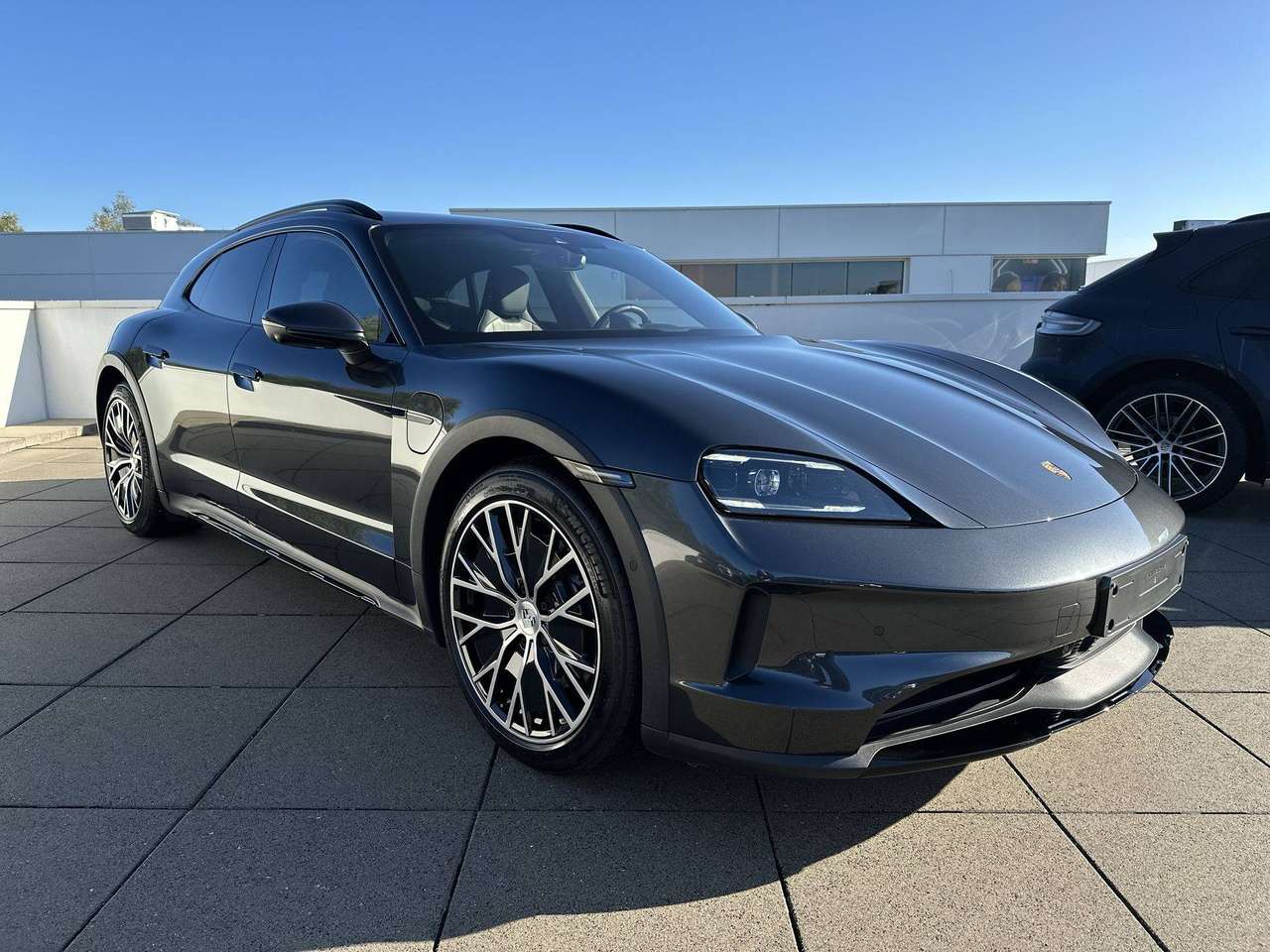 Porsche Taycan Taycan 4 Cross Turismo 105 kWh  NP 145.586 EURO