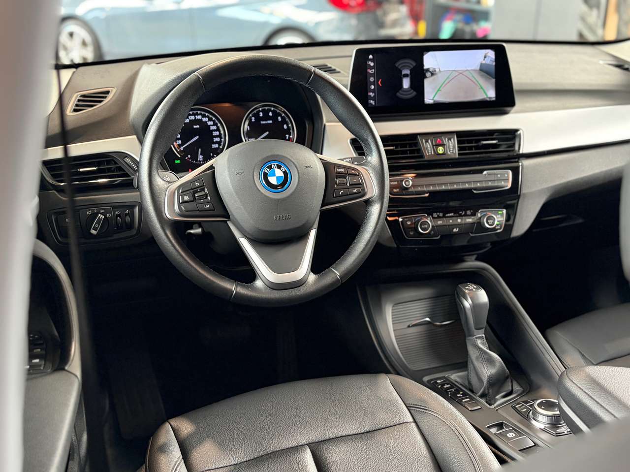 BMW X1 xDrive25e | Head-up Display | Cruise Control | DAB — foto 10 van 19