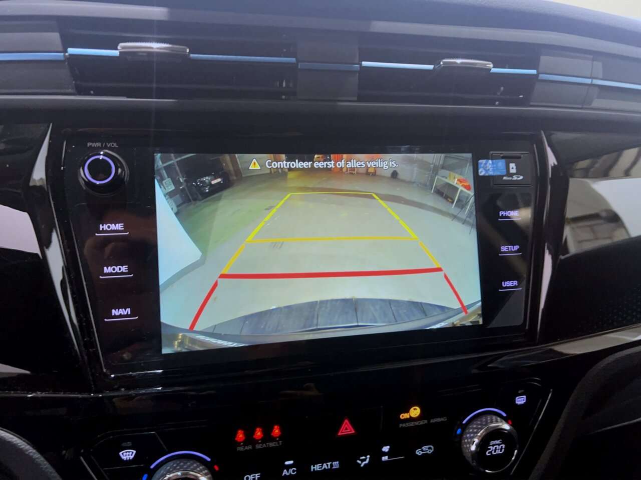 SsangYong Korando e-Motion/Titanium/Navi/Leder/Camera — foto 10 van 22