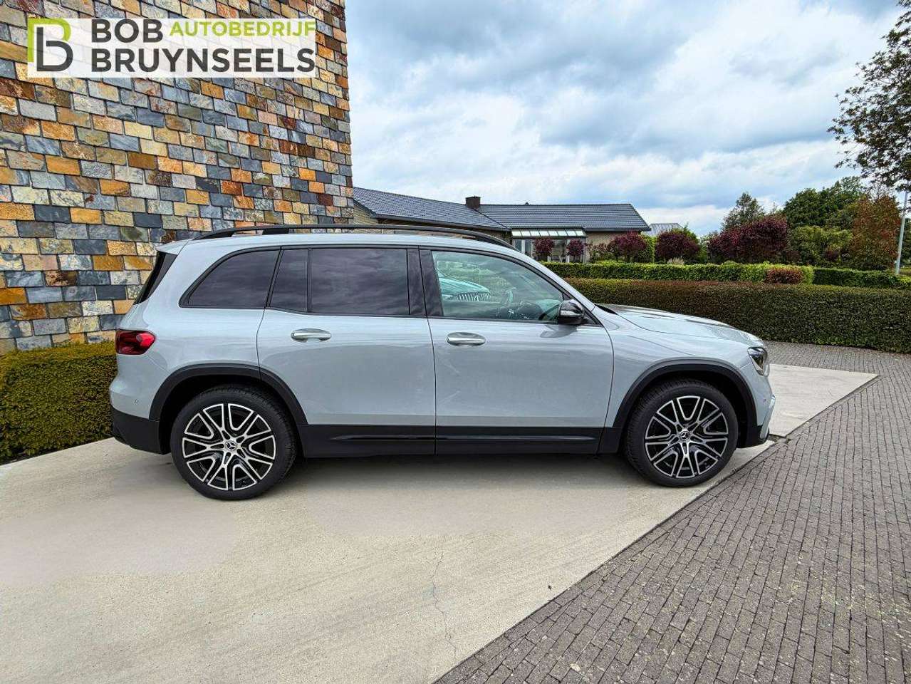 Mercedes-Benz GLB 180 AMG Line | Alpinegrijs | Lifecycle Edition | Nightpakket | Panodak | Camera |Keyless GO — foto 5 van 20