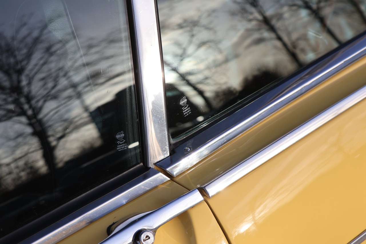 Volvo P1800 P1800 ES - 2 owners - Excellent condition — foto 17 van 25