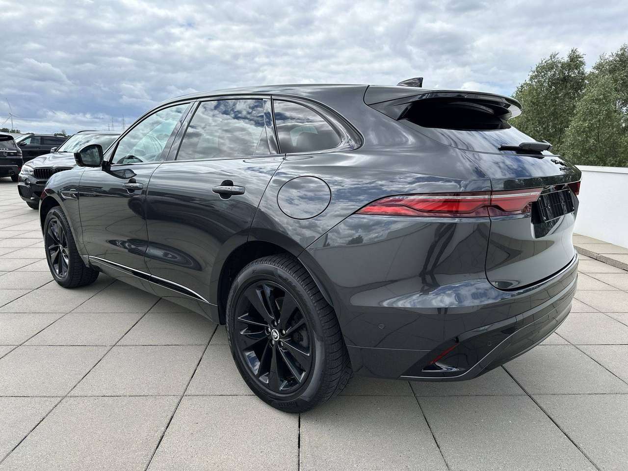 Jaguar F-Pace F-Pace PHEV 2.0 T AWD P400e R-Dynamic HSE — foto 7 van 19