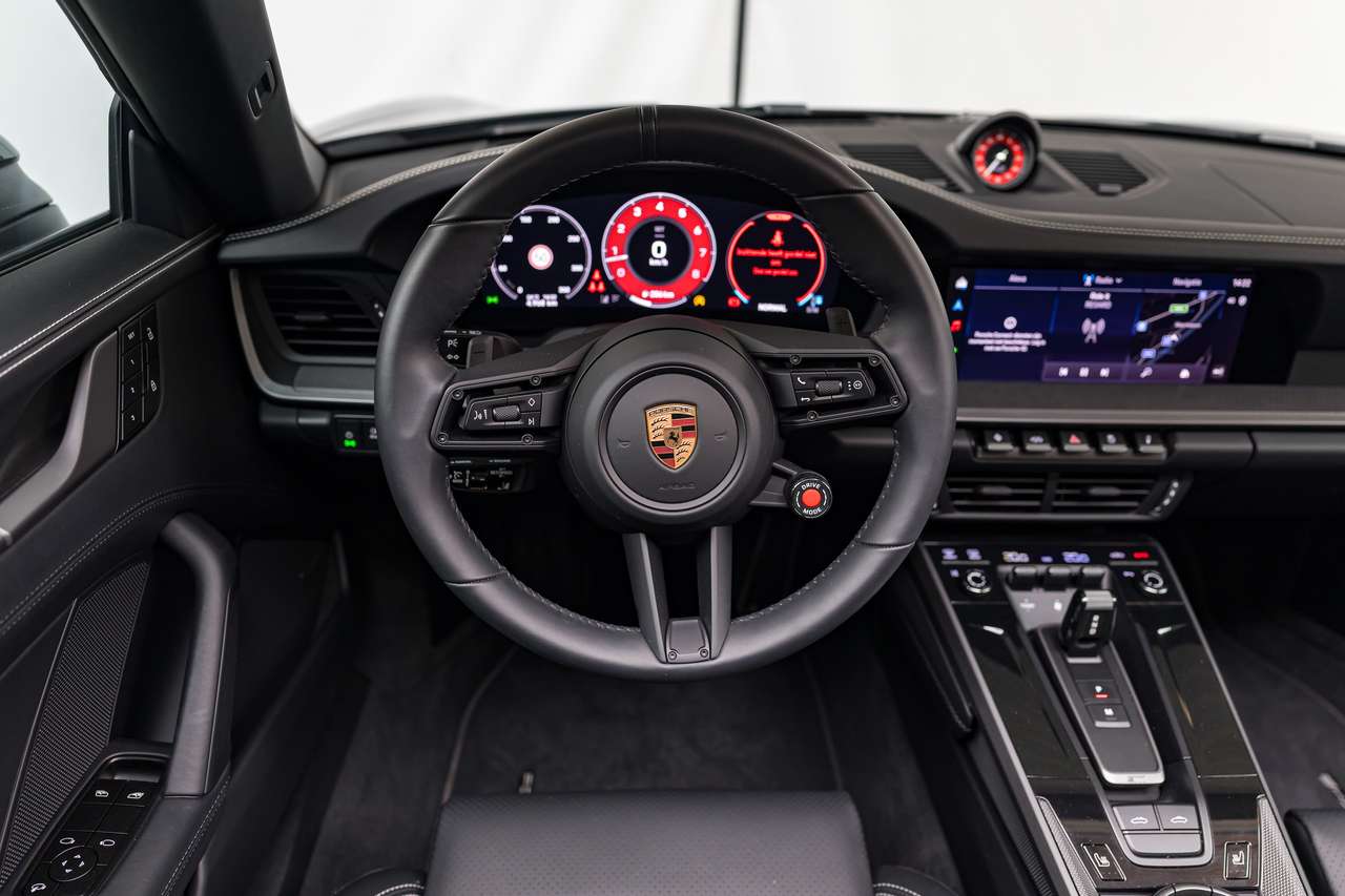 Porsche 992 911 TARGA 4S CABRIO|AWD|KEYLESS|BOSE-SOUND-SYSTEM|AMBIENT-LIGHT|HEATED-SEATS|ACC|LA|GARANTIE| — foto 15 van 25