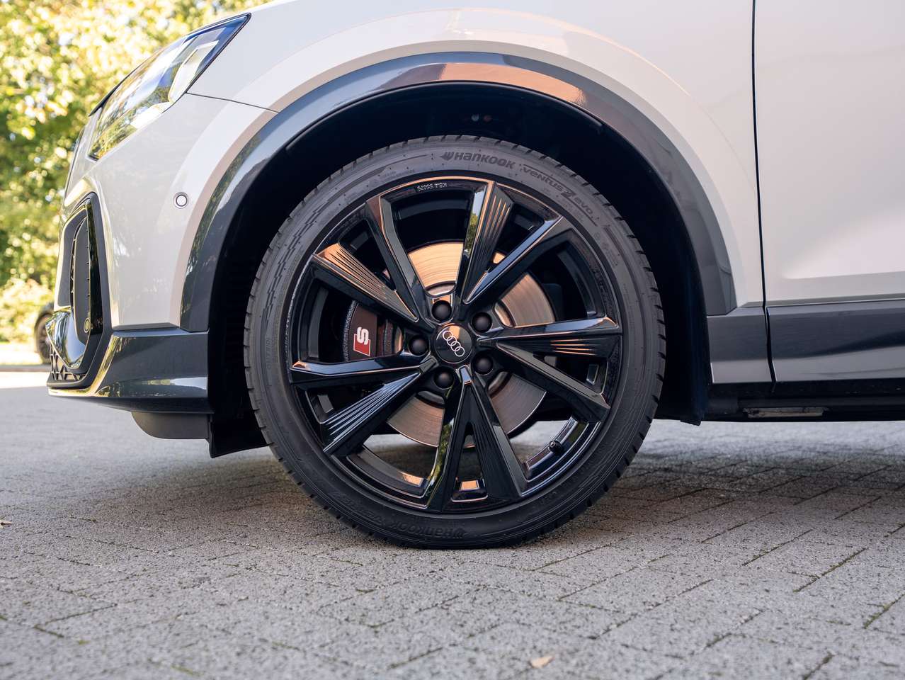 Audi SQ2 SQ2 - PANO/CAMERA/KEYLESS/MATRIX LED/APPLE CARPLAY/ACC/ZETELVERWARMING/ELEKTRISCHE KOFFER/GARANTIE 09.2029 — foto 9 van 21