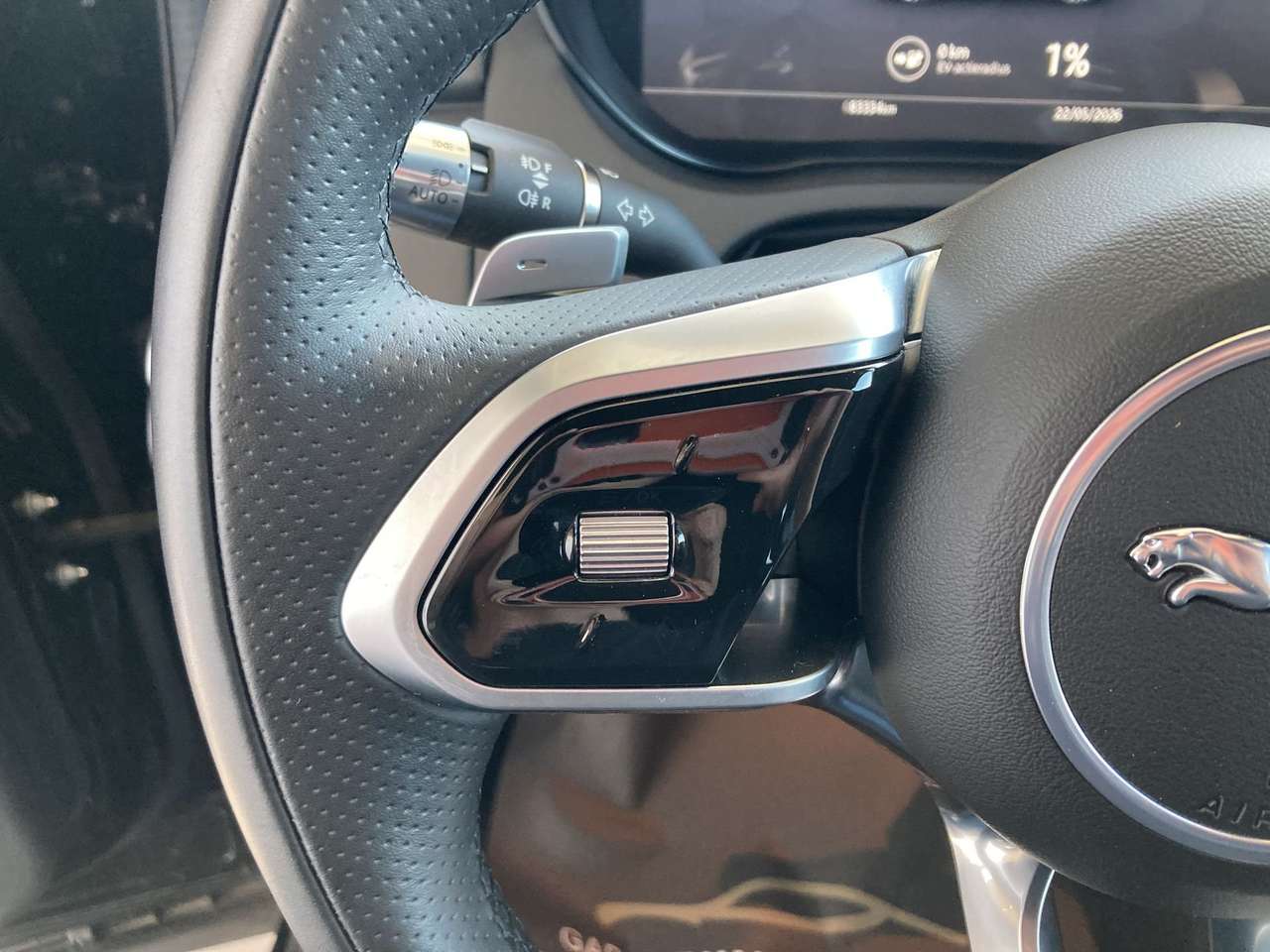 Jaguar E-Pace R-DYNAMIC PLUG IN HYBRIDE AWD AUTOMAAT+TAL VAN OPTIES — foto 15 van 18