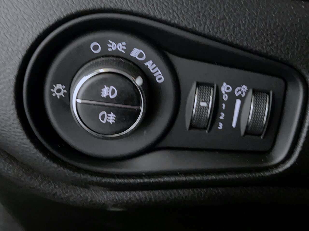Jeep Renegade Automaat/Limited/Led/Navi/PDC — foto 18 van 25