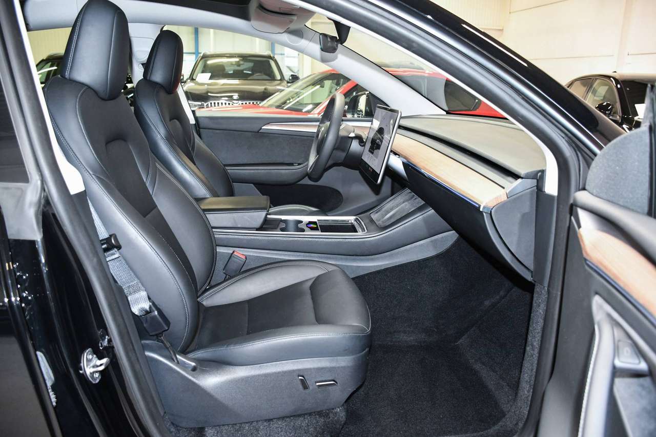 Tesla Model Y Model Y Standard Range - NAVIGATIE / PANORAMISCH DAK / CAMERA / ACC / BLIS / PDC — foto 6 van 17