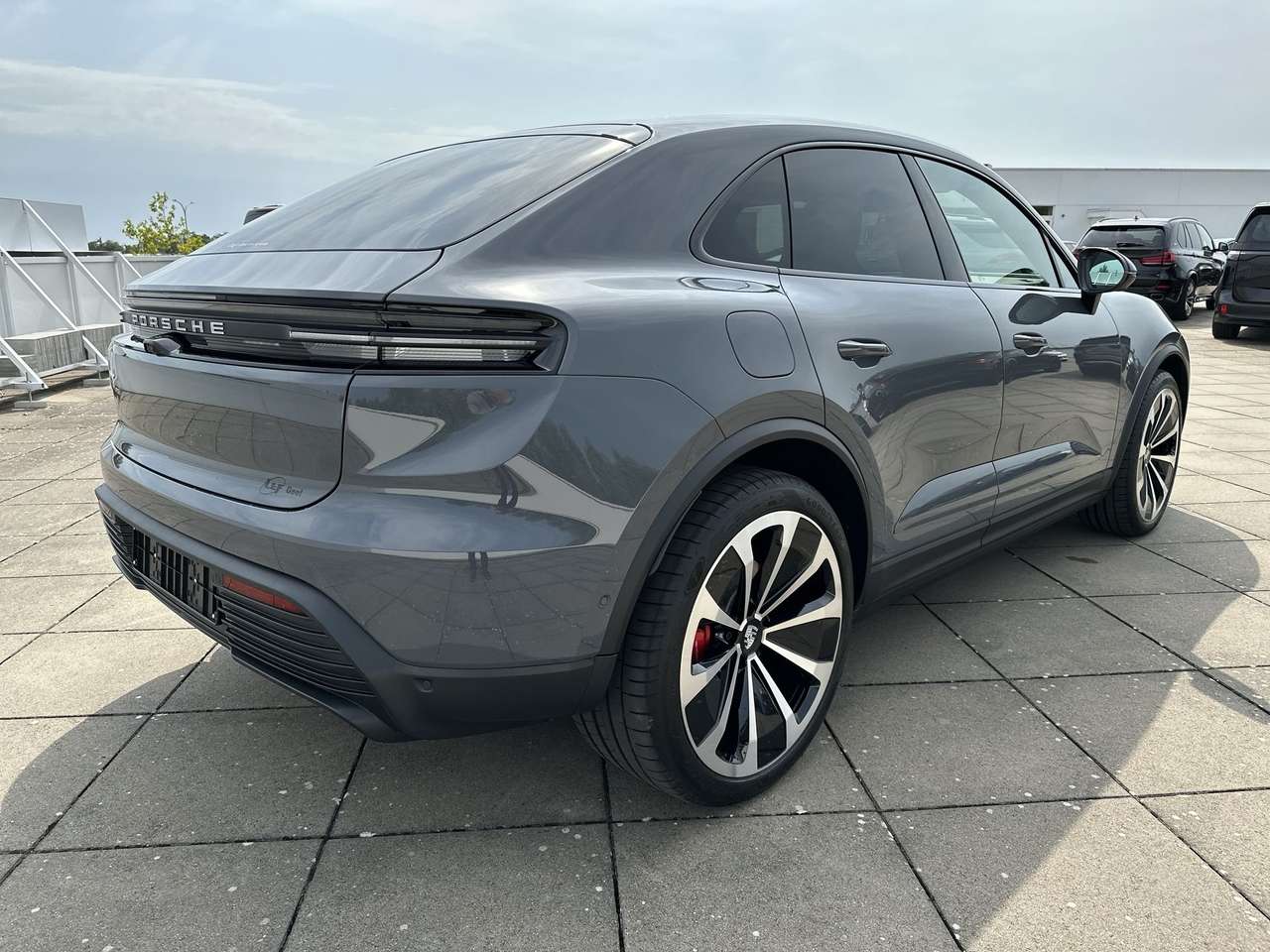 Porsche Macan 4S ELEK/PANODAK/22"/LEDERPAK/BOSE/LUCHTVER — foto 3 van 18