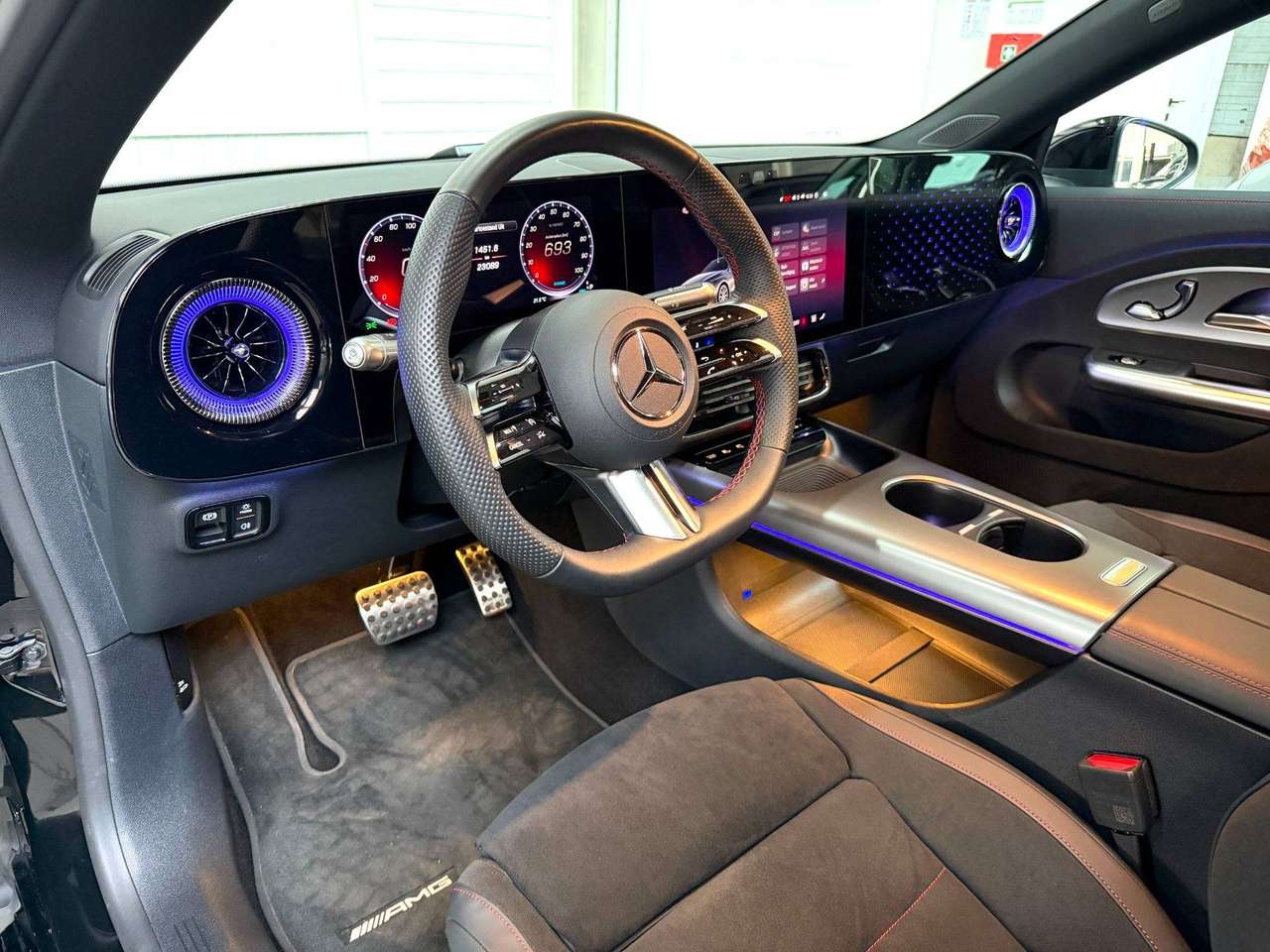Mercedes-Benz CLA 250 EQ 250+ AMG Line Plus 85.5 kWh 730km WARMTEPOMP*PANO*MEMORYPACK*PREMIUMPACK — foto 17 van 25