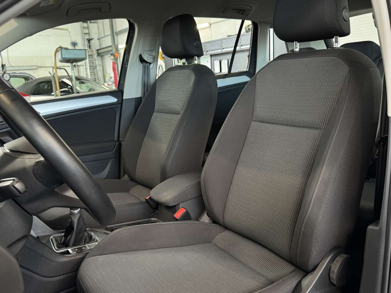 Volkswagen Tiguan 1.5 TSI Life Navigatie / Camera / DAB — foto 6 van 17