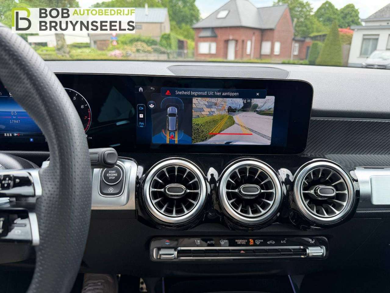 Mercedes-Benz GLB 180 AMG Line | Alpinegrijs | Lifecycle Edition | Nightpakket | Panodak | Camera |Keyless GO — foto 15 van 20
