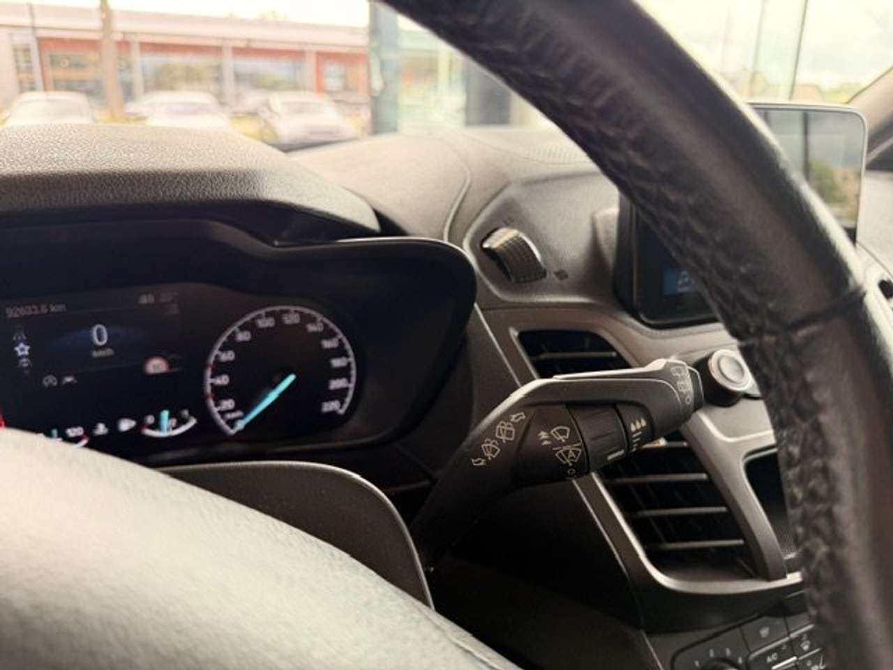 Ford Tourneo Connect TITANIUM BENZINE NAVIGATIE — foto 20 van 24