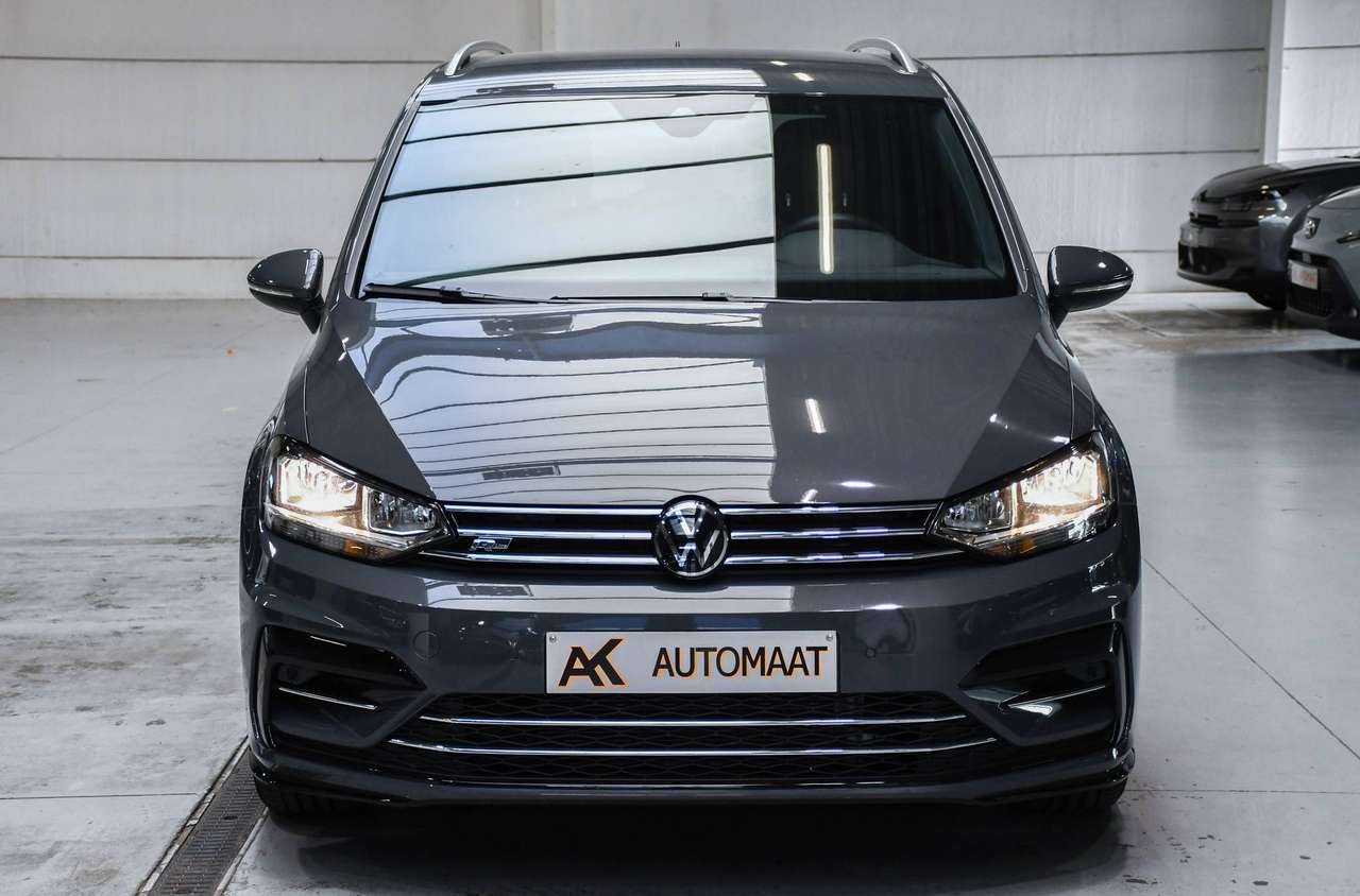 Volkswagen Touran Touran 1.5 TSI R-Line 7pl DSG - NAVIGATIE / TREKHAAK / CAMERA / SMARTLINK / BLIS / ACC / PDC — foto 4 van 22
