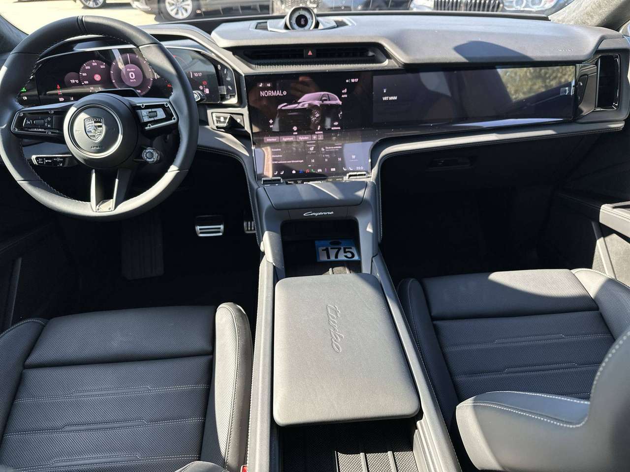 Porsche Cayenne TURBO ELECTRIC 22" Techno Head-UP Active Ride Full Full — foto 12 van 19