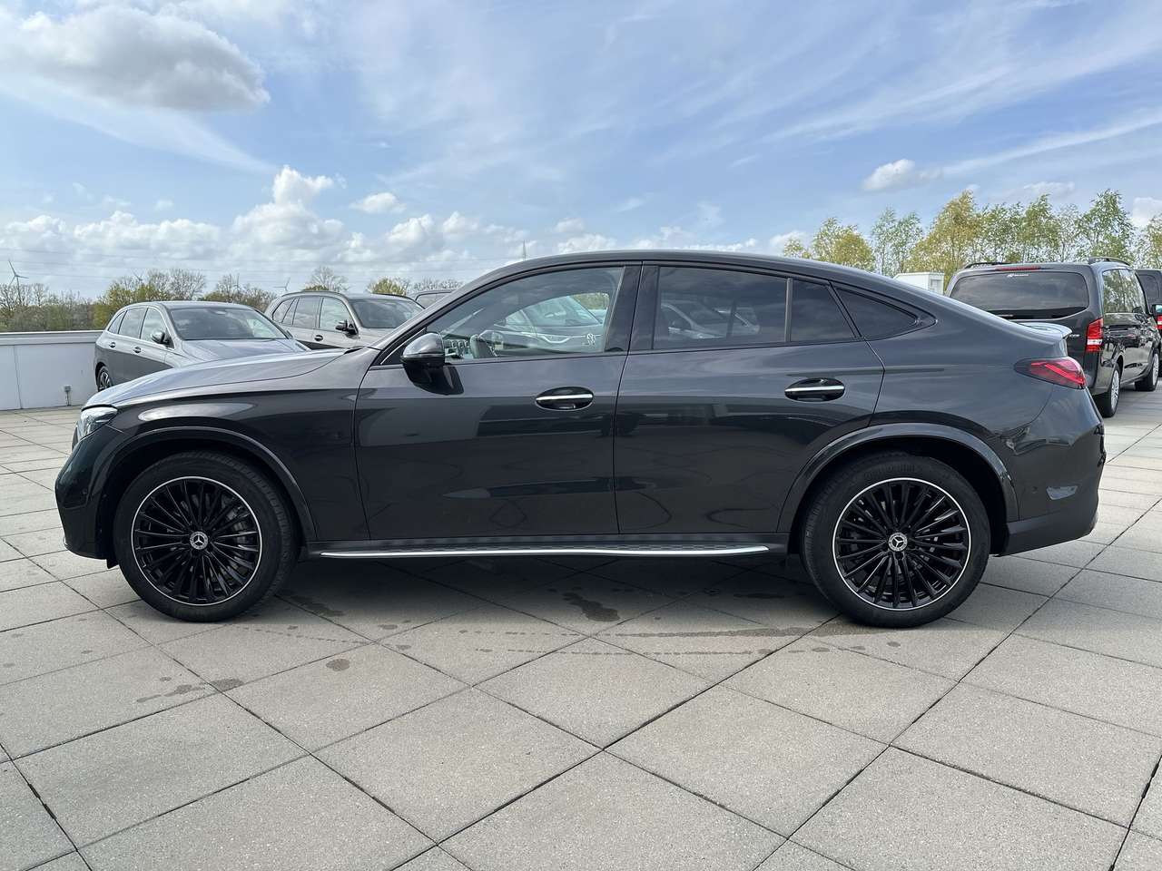 Mercedes-Benz GLC 200 Coupé AMG Line Pano dak Trekhaak  Air Body Control 20" FULL FULL OPTION!!! — foto 4 van 18