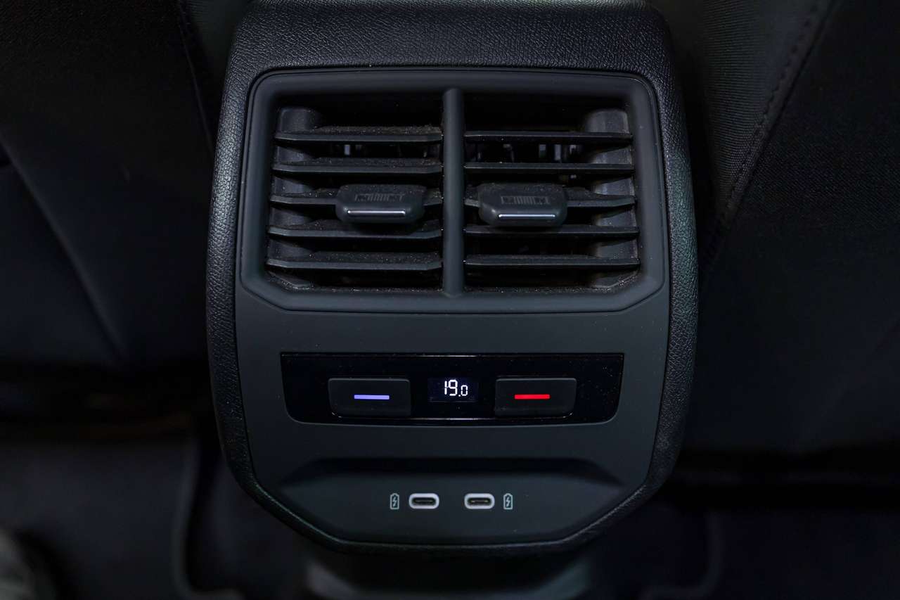 SEAT Leon KEYLESS|CAMERA|SFEERVERL.|STOELVERW.|ACC|LA|GARANTIE| — foto 13 van 25