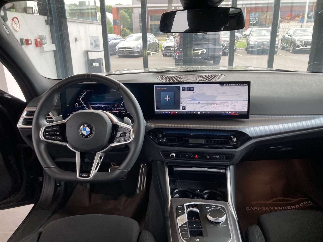 BMW 330 330I X-DRIVE  M-SPORT TOURING 245PK AWD AUTOMAAT — foto 10 van 18