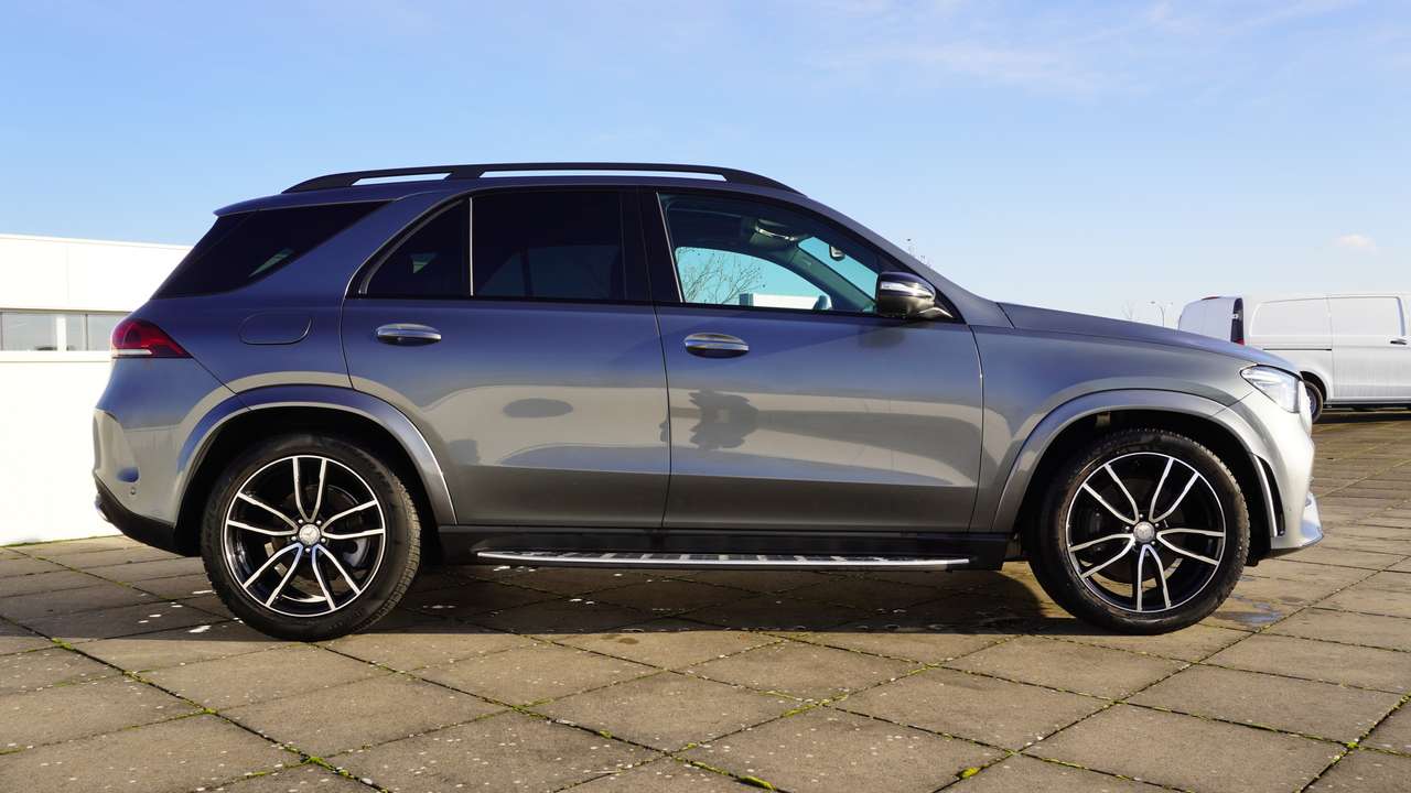 Mercedes-Benz GLE 300 d 4M AMG/NAPPA/TREKH/MEMO/PANODAK/360 CAM/NIGHTPAK — foto 2 van 17