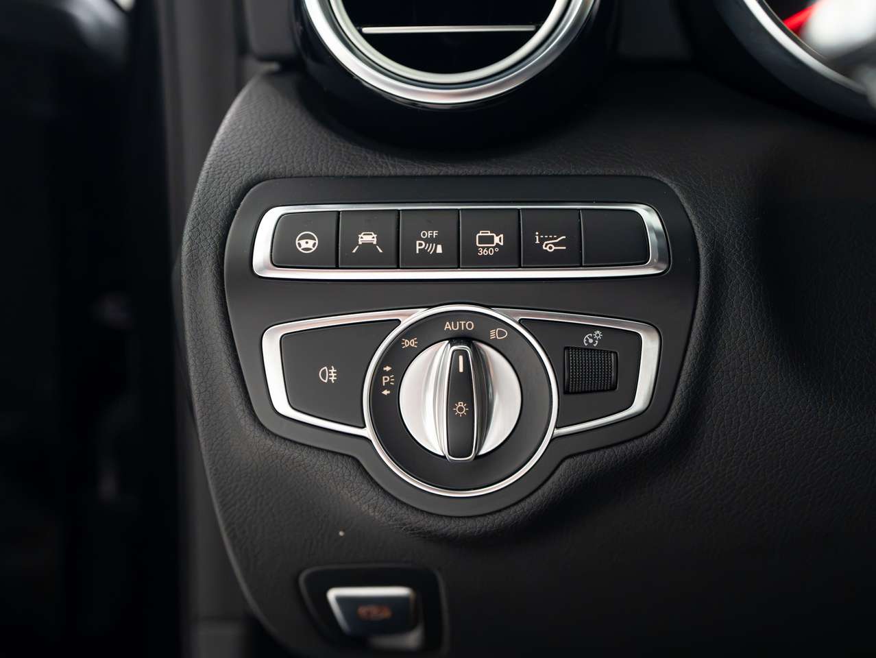 Mercedes-Benz C 63 AMG C 63 AMG S -LICHTE VRACHT/PANO/BURMESTER/HEAD-UP/KEYLESS/360 CAMERA — foto 24 van 25