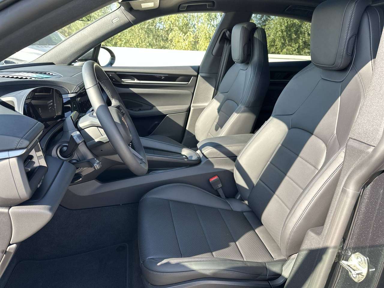 Porsche Macan ELECTRIC  Pano Dak Lederpakket 21" Bose — foto 13 van 19
