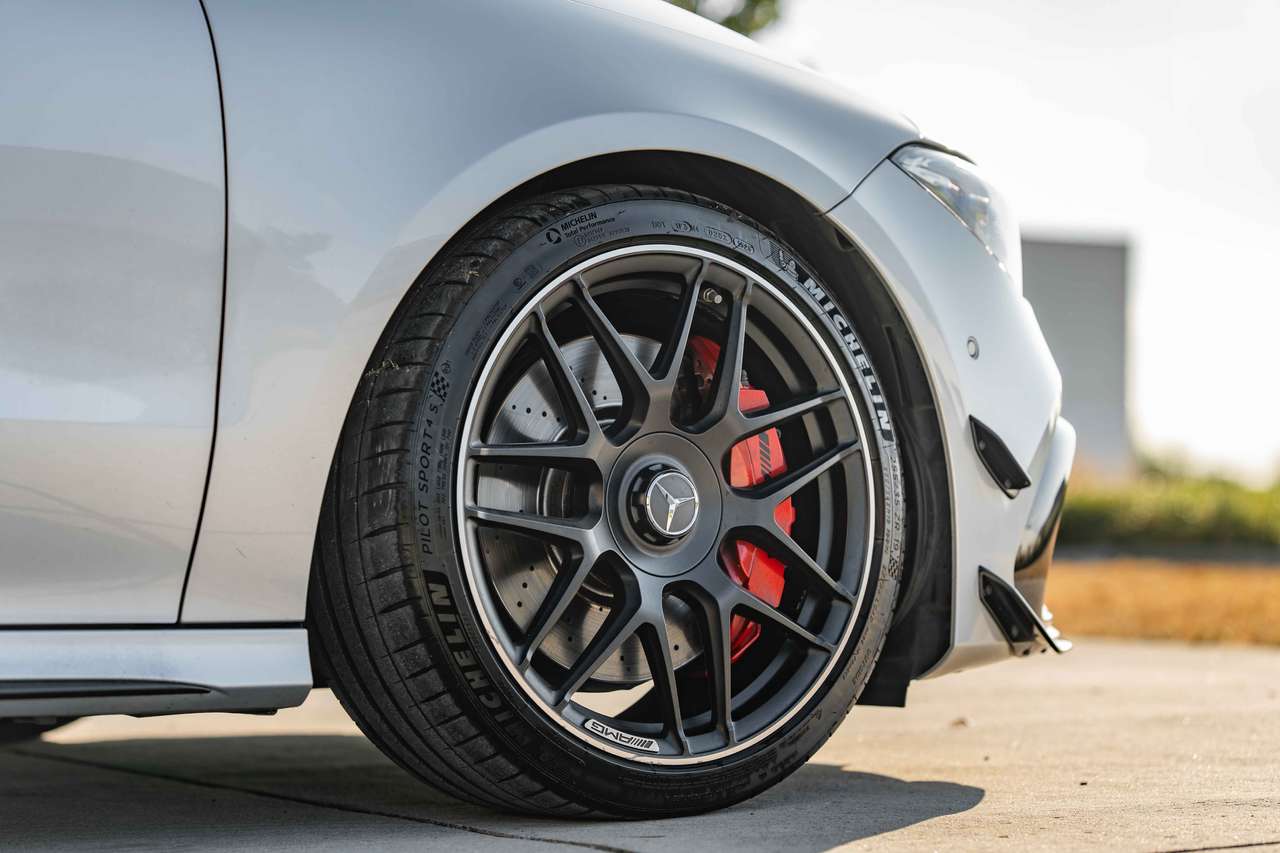 Mercedes-Benz CLA 45 AMG (2021) — foto 15