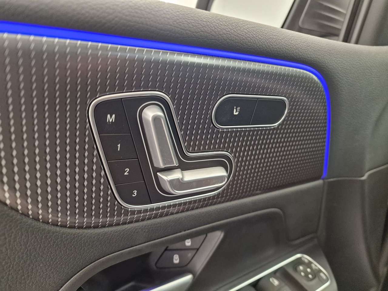 Mercedes-Benz B 160 PHEV AUTOMAAT-OPEN DAK-TAL VAN OPTIES-21000KM!!! — foto 12 van 18