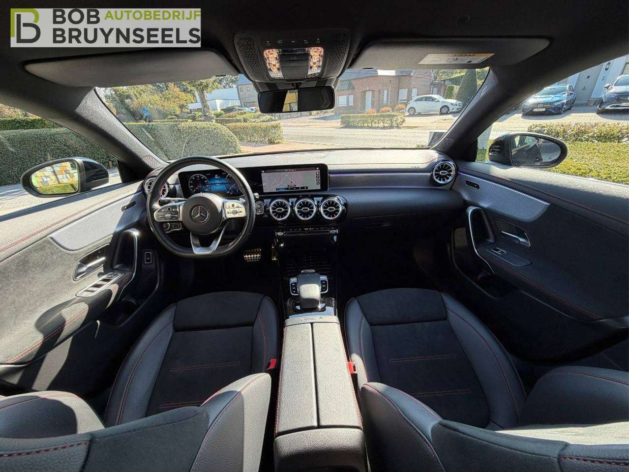 Mercedes-Benz CLA 180 | AMG line | Nightpakket | Camera | Sfeerverlichting | Sound System — foto 11 van 25