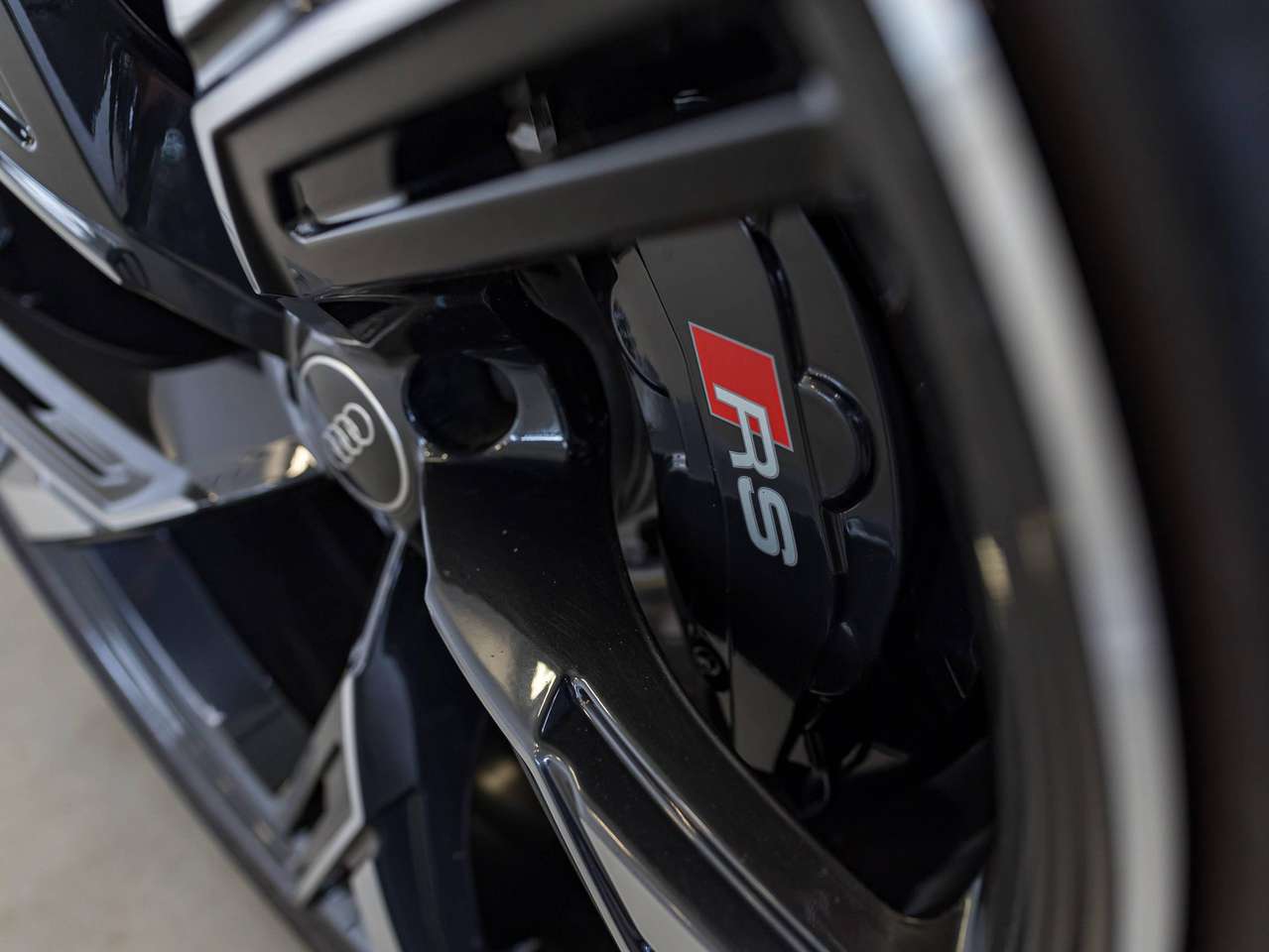 Audi RS6 GARANTIE|CARBON|ALCANTARA|KEYLESS|ZETELVERW.|SFEERVERL.|HEAD-UP|LUCHTVERING|ACC|LA| — foto 10 van 25