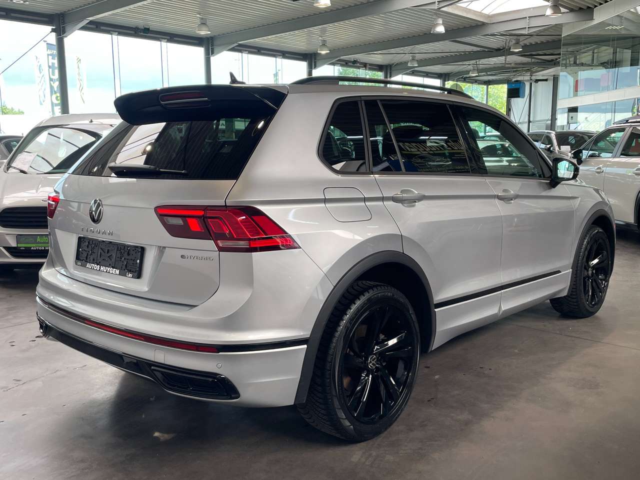 Volkswagen Tiguan 1.4 Plug-in Hybrid 'R-Line' — foto 3 van 21