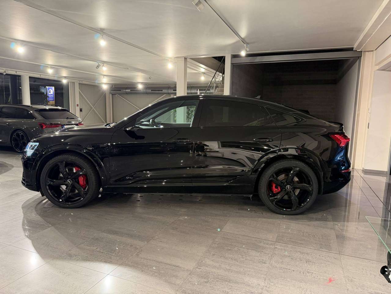 Audi Q8 e-tron SOLD BIJ GARAGE VRIENS YVES BV!!!! — foto 18 van 24