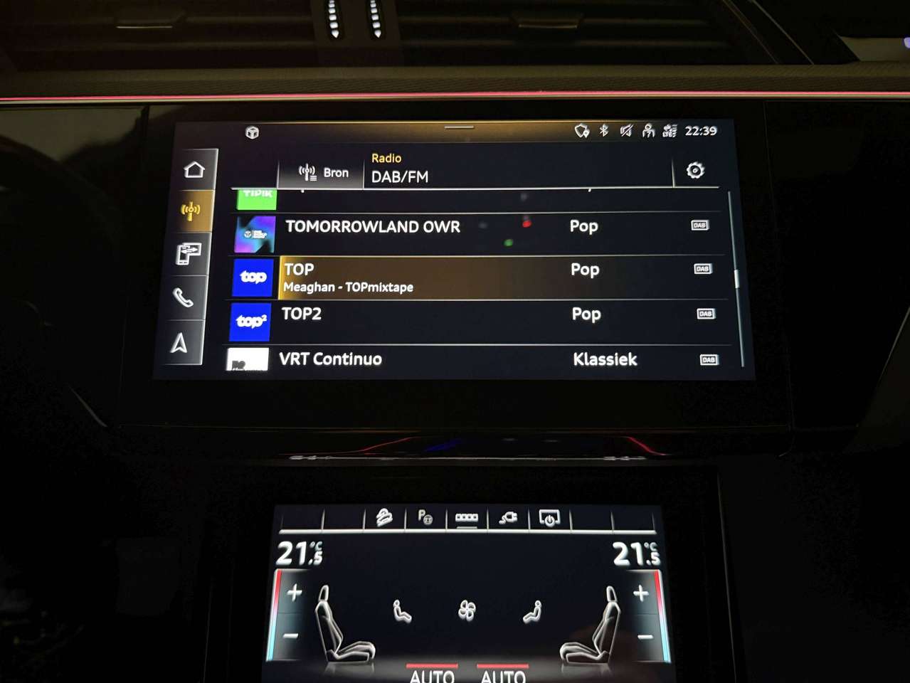 Audi Q8 e-tron 340PK QUATTRO * 3x S-LINE * CAMERA * EXCLUSIVE RED PACK * 22" * MATRIX * STANDVERWARMING * BLACK PACK * — foto 14 van 24