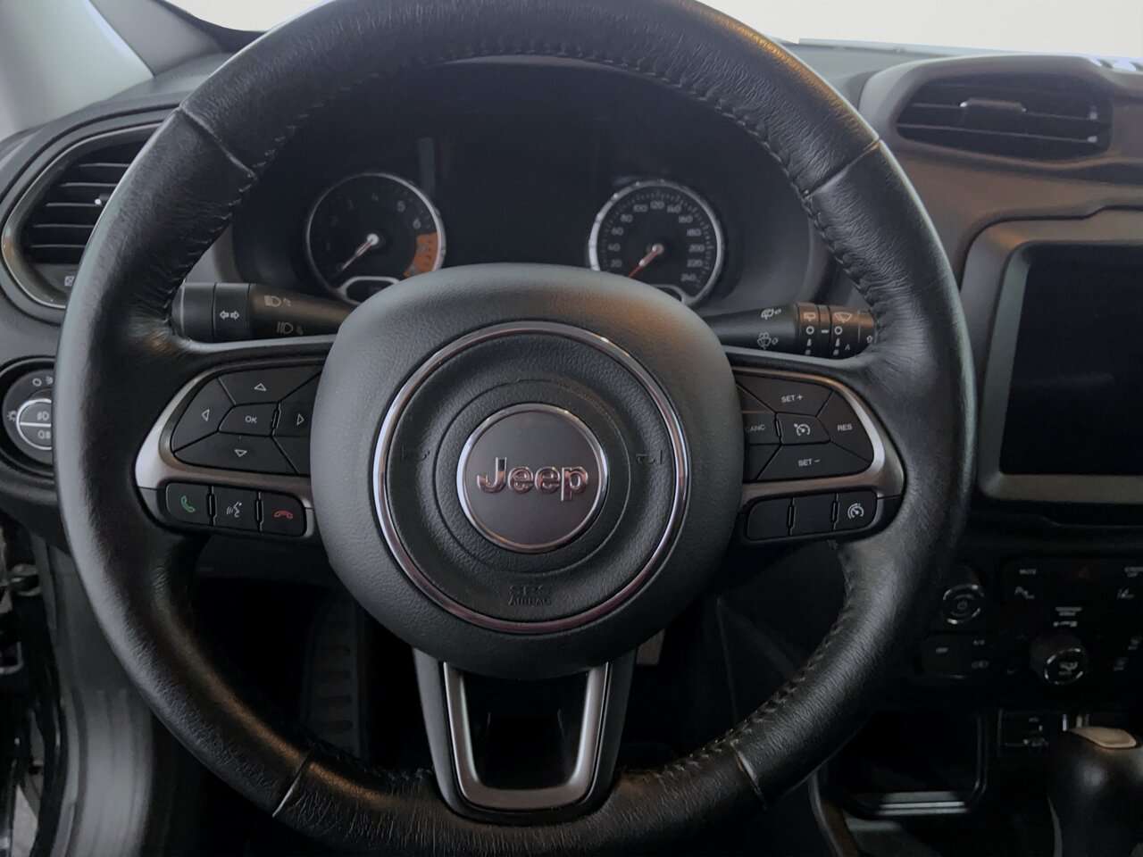 Jeep Renegade Automaat/Limited/Led/Navi/PDC — foto 20 van 25