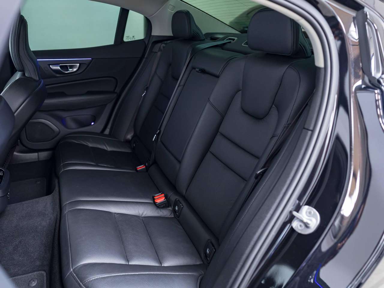 Volvo S60 B5|MHEV|PANO|HARMAN-KARDON|360°|HEAD-UP|ZETELVERW. (v/a)|SFEERVERL.|ACC|LA|GARANTIE| — foto 13 van 25
