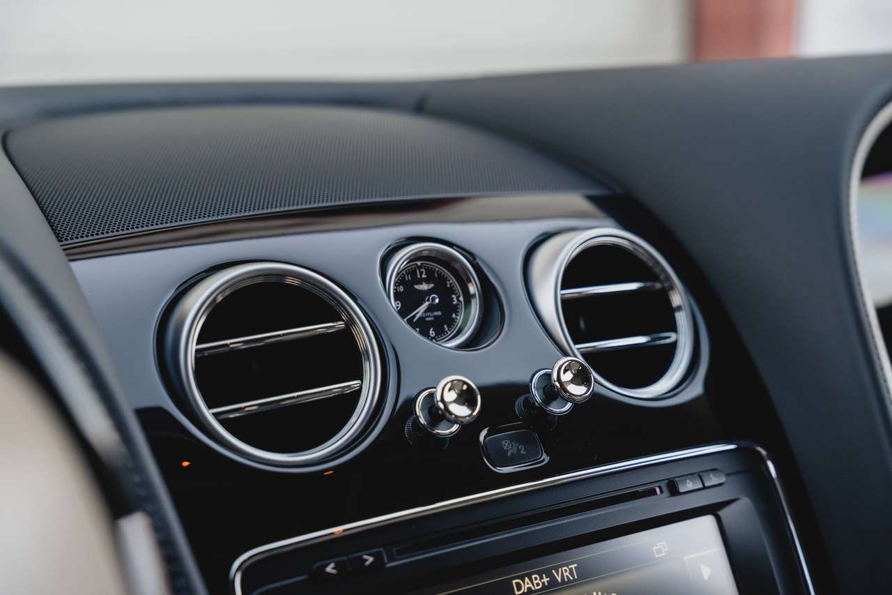 Bentley Flying Spur 4.0 V8 S - Mulliner Spec. - Bentley Historie — foto 17 van 25
