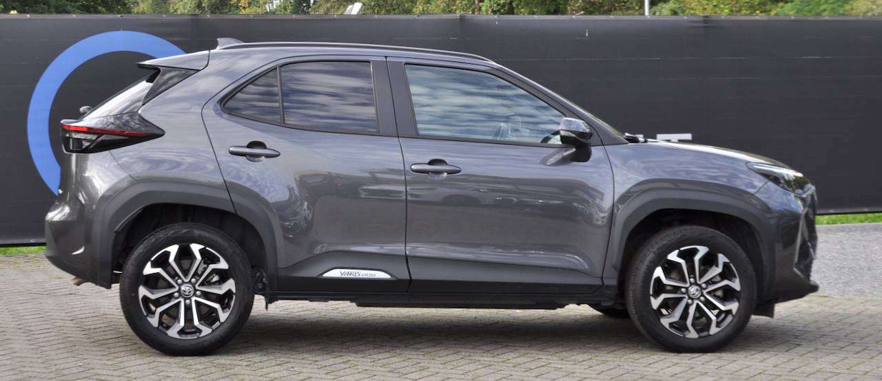 Toyota Yaris Cross HEV STYLE CARPLAY STUUR-EN ZETELVERWARMING KEYLESS — foto 2 van 13