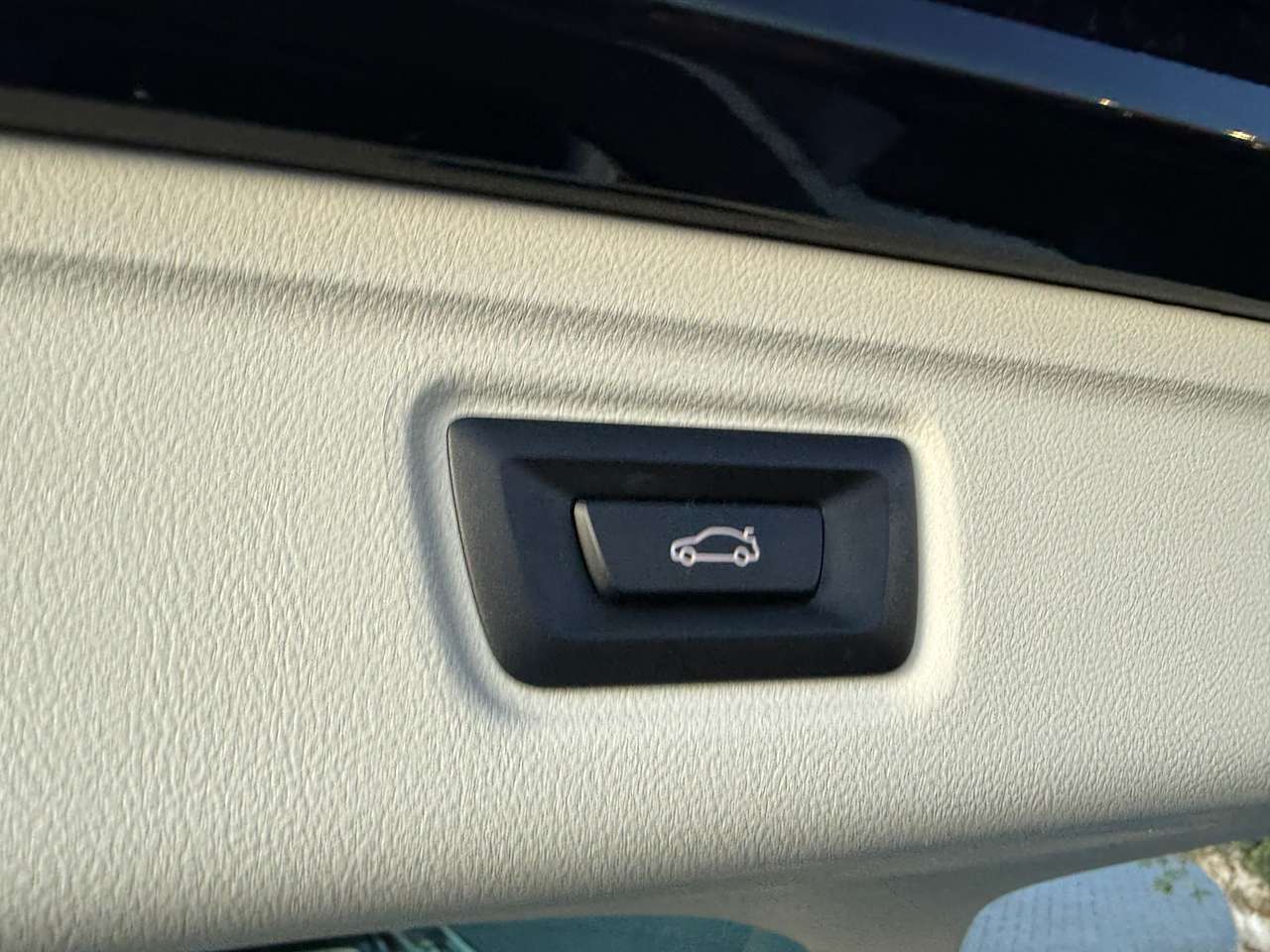 BMW 318 iA Break Sport Panorama Sport seats Led M-Alu 72000km — foto 18 van 19