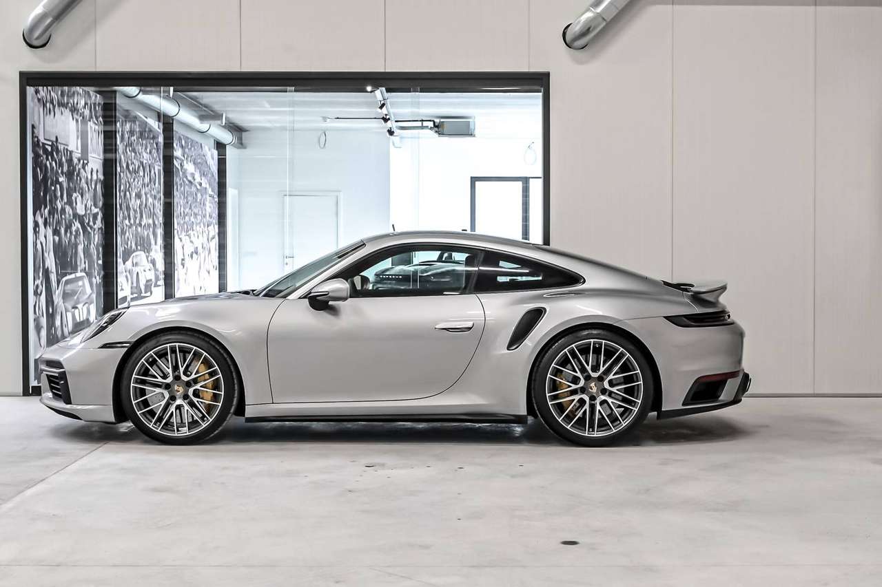 Porsche 992 911 Turbo Ceramic PCCB/sport Chrono/18W/PTV+/PDLS+ — foto 3 van 25