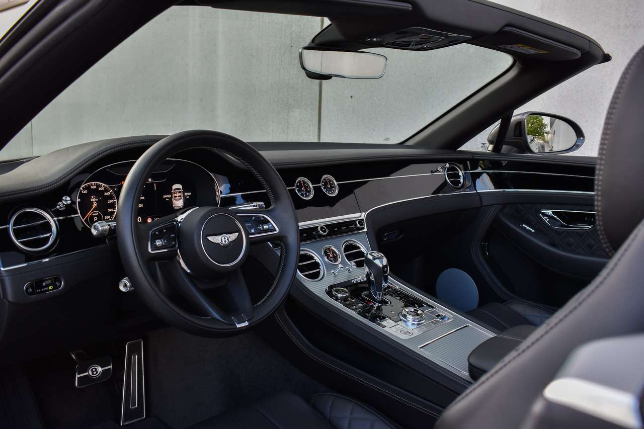 Bentley Continental GTC 4.0 V8 Mulliner - Blackline - NP: €309.996,- — foto 24 van 25