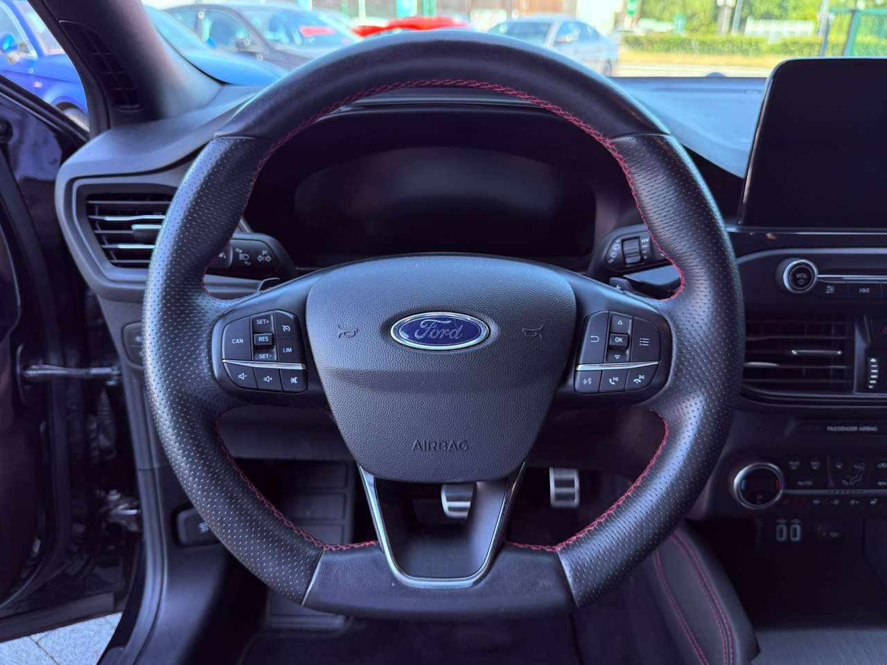 Ford Focus 1.0 EcoBoost ST-Line AUTOMATIC — foto 8 van 17