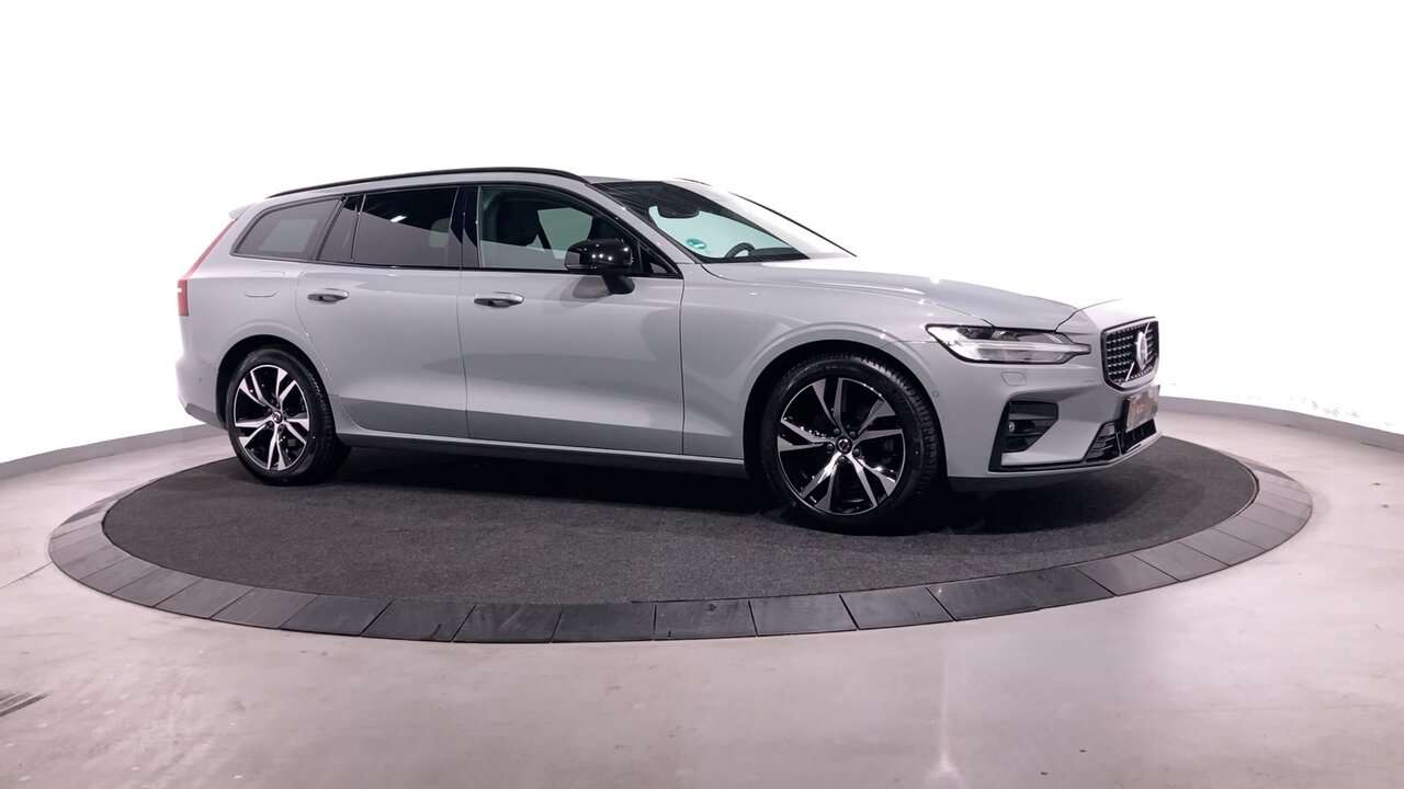 Volvo V60 B4 PLUS DARK + HK + 360° + 18” — foto 3 van 25