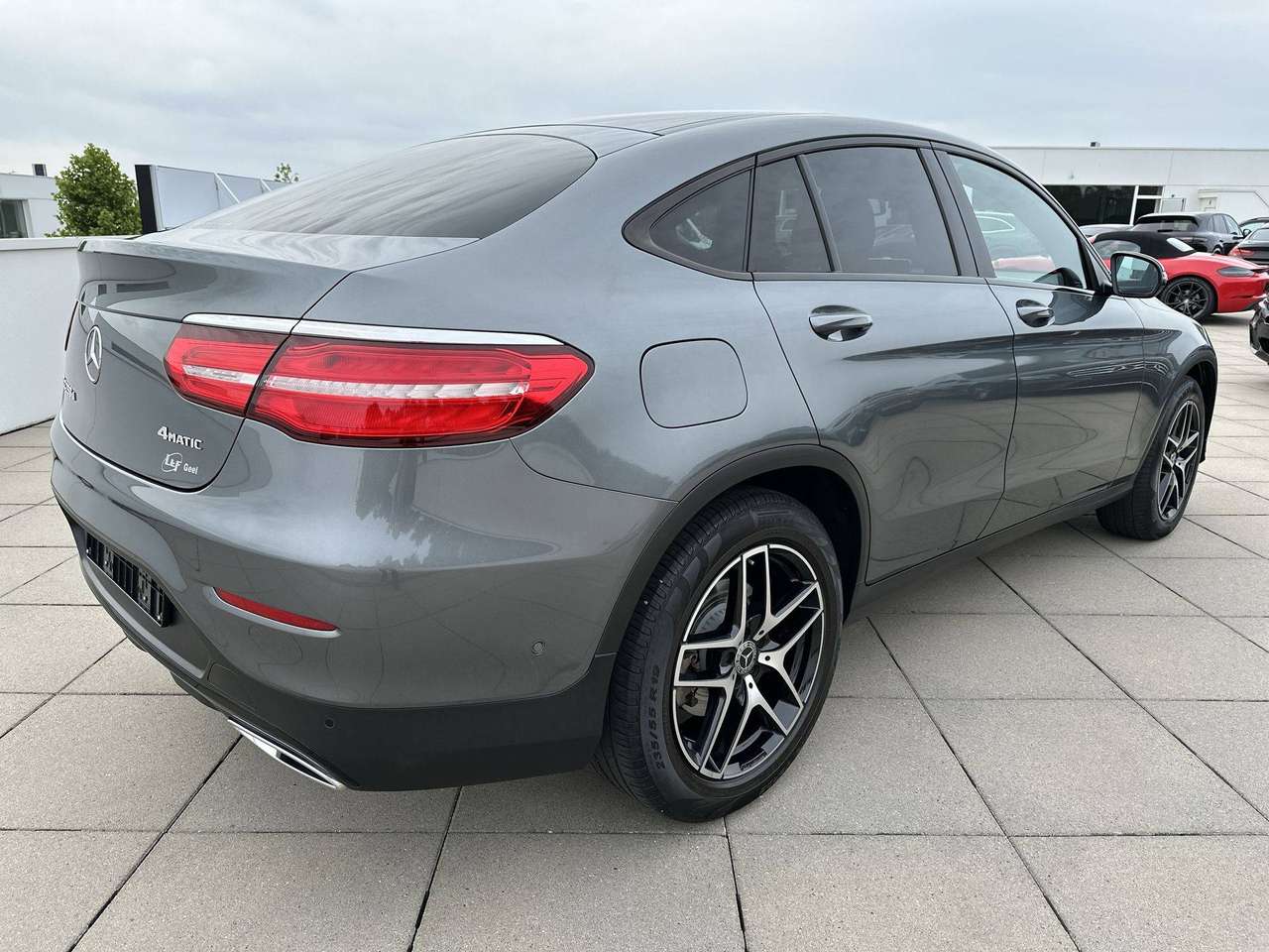 Mercedes-Benz GLC 250 D 4-Matic COUPE  AMG pakket Schuifdak Luchtvering 360° Night Full!!! — foto 7 van 19
